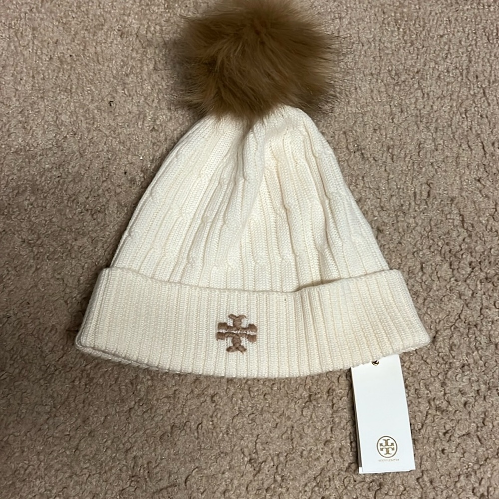 Tory Burch new never worn still with tags light cream beanie